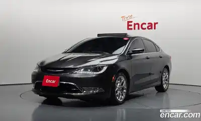 Chrysler 200, 2015