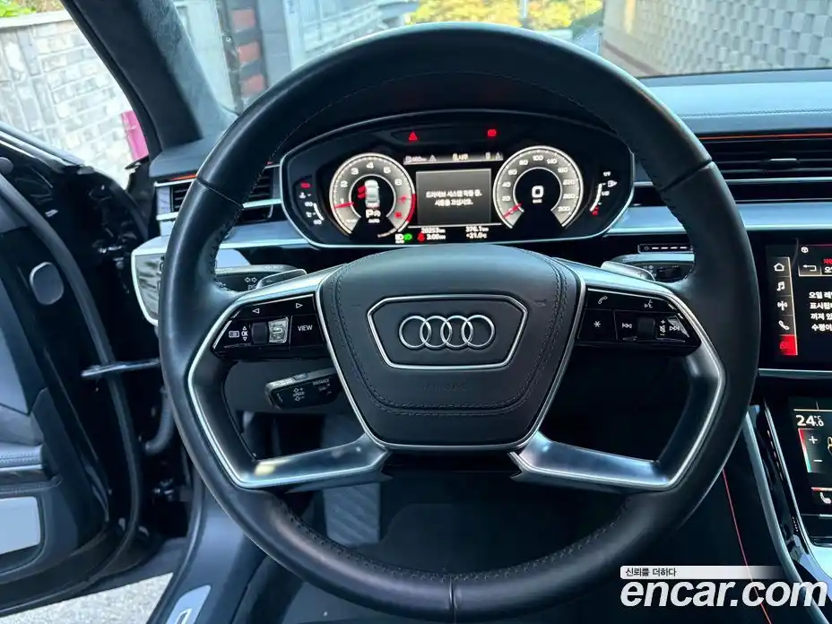 Audi A8 2021 4.0 гидро в Москве № 163977, фото 12