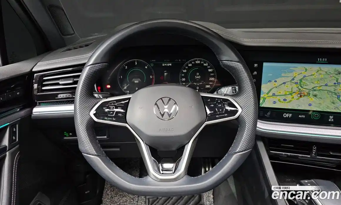 Volkswagen Touareg 2023 3.0 гидро в Москве № 199050, фото 13