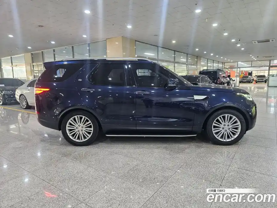Land Rover Discovery 2017 3.0 гидро в Москве № 213634, фото 3