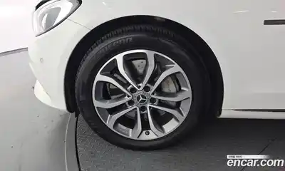 Mercedes-Benz C-Class 2018 2.0 гидро в Москве № 229614, миниатюра 5