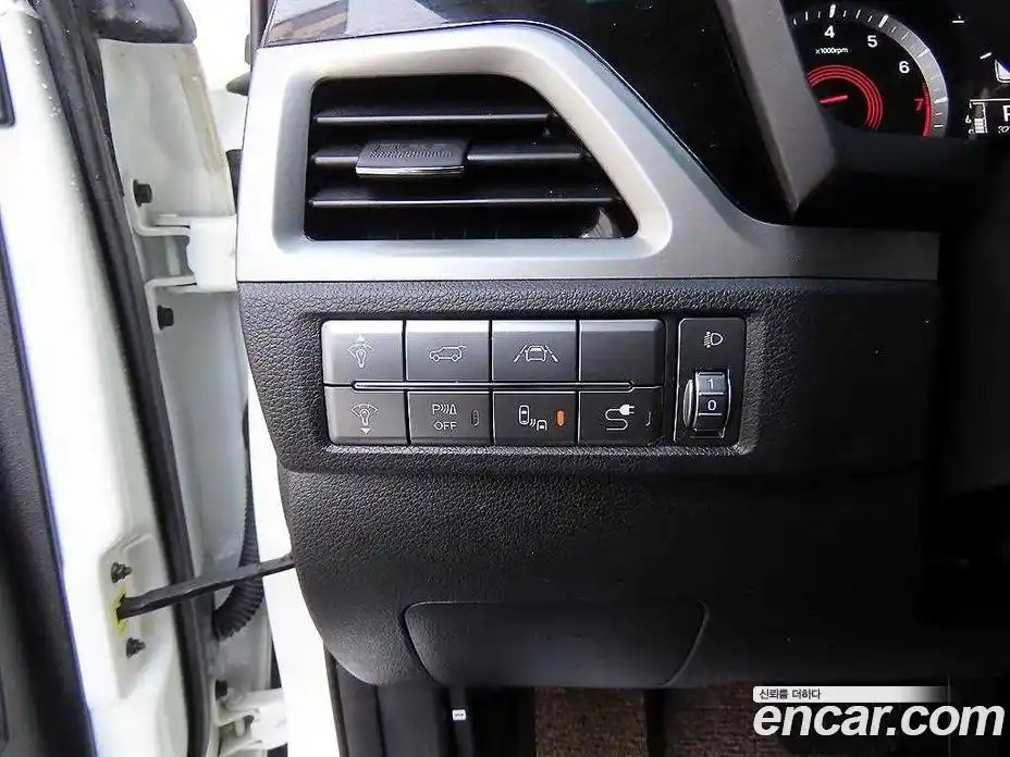 SsangYong Korando 2023 1.5 гидро в Москве, фото 12