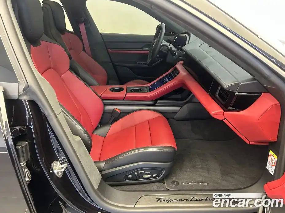Porsche Taycan 2025 гидро в Москве № 824456, фото 7