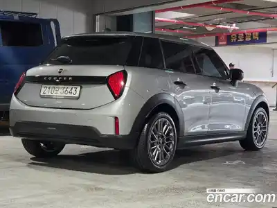 Mini Cooper 2025 2.0 гидро в Москве № 861682, миниатюра 2