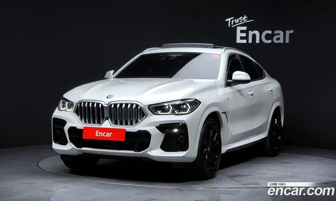 BMW X6 2022 3.0 Автомат в Москве № 1399482, фото 1