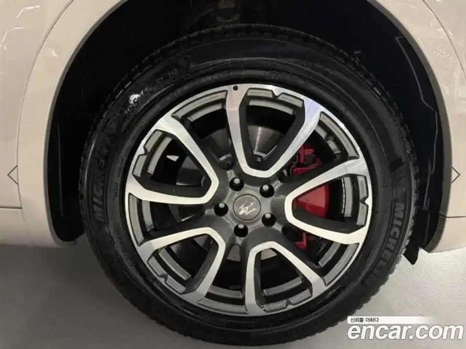 Maserati Levante 2017 3.0 гидро в Москве № 1399595, фото 20