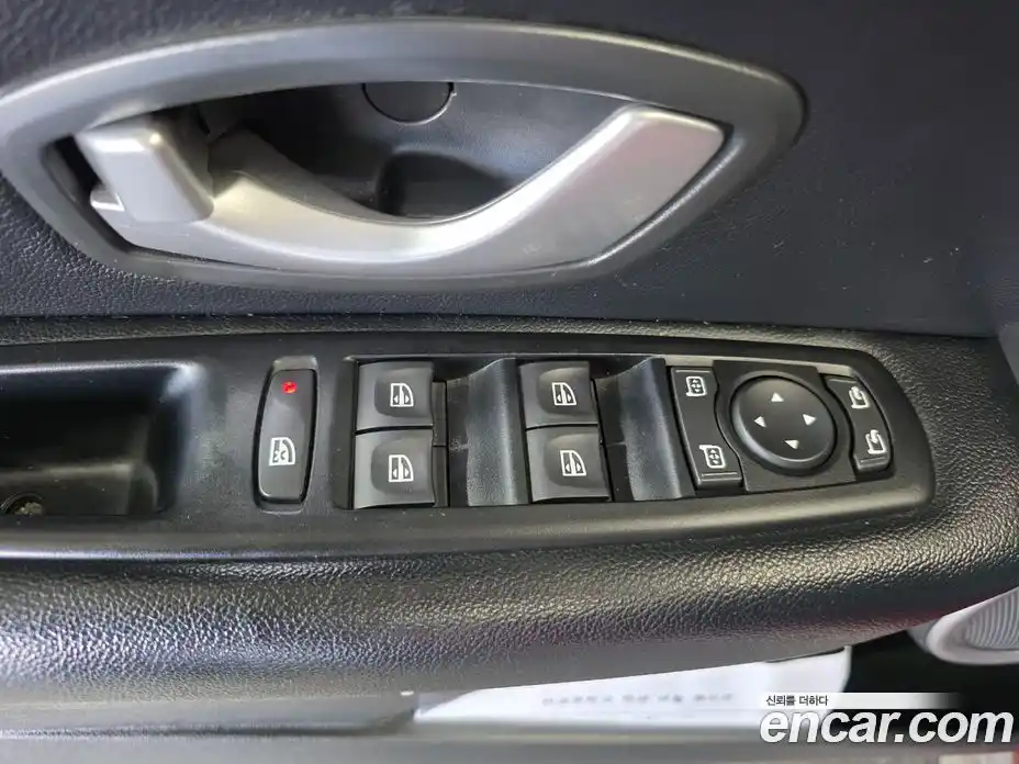 Renault SM3 2014 1.6 гидро в Москве № 1403166, фото 12