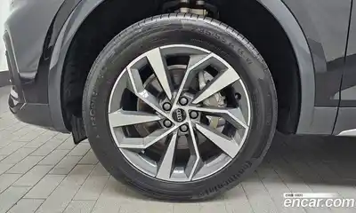 Audi Q5 2023 2.0 гидро в Москве № 1404056, миниатюра 5