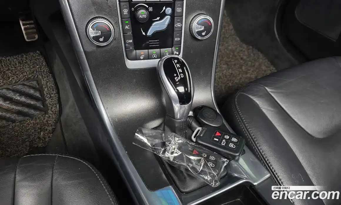 Volvo XC60 2017 2.0 гидро в Москве № 1404713, фото 9