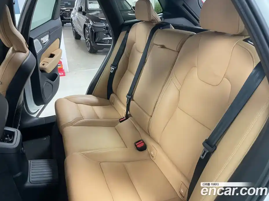 Volvo XC60 2025 2.0 гидро в Москве № 1404777, фото 11