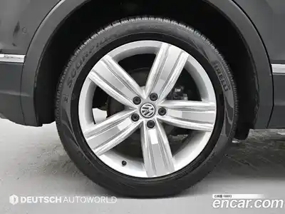 Volkswagen Tiguan 2020 2.0 гидро в Москве № 1405679, миниатюра 5