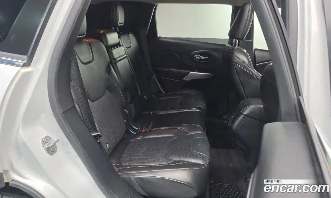 Jeep Cherokee 2018 2.2 гидро в Москве № 1405872, фото 12