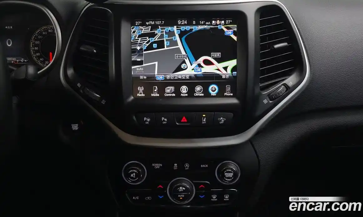 Jeep Cherokee 2018 2.2 гидро в Москве № 1405872, фото 14
