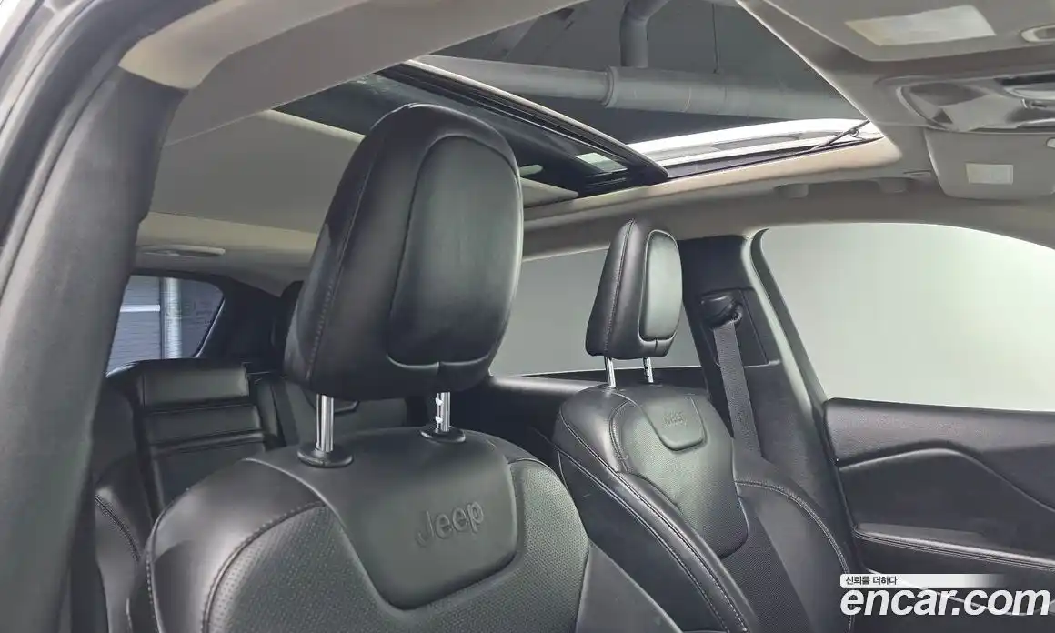 Jeep Cherokee 2018 2.2 гидро в Москве № 1405872, фото 18