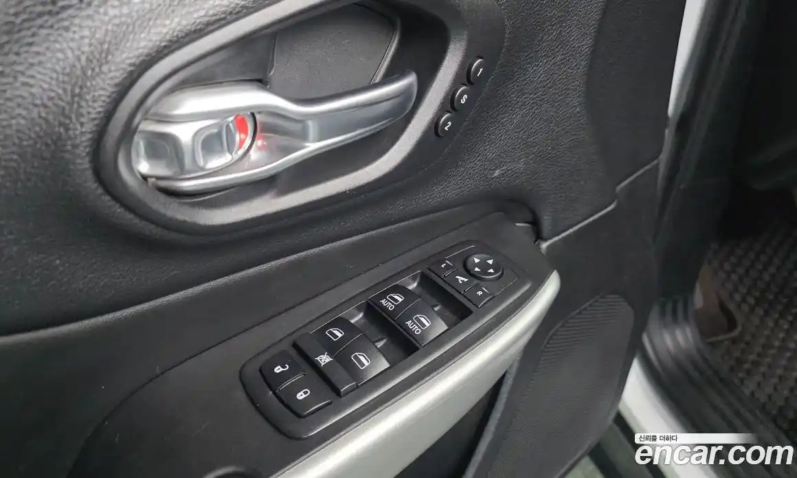Jeep Cherokee 2018 2.2 гидро в Москве № 1405872, фото 19