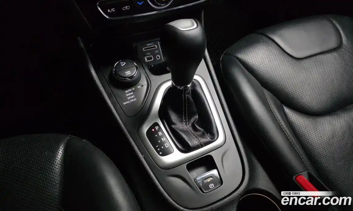 Jeep Cherokee 2018 2.2 гидро в Москве № 1405872, фото 9