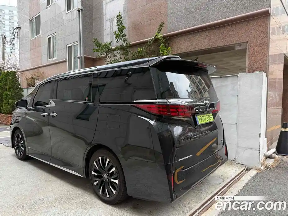 Toyota Alphard 2024 2.5 гидро в Москве № 1405974, фото 3