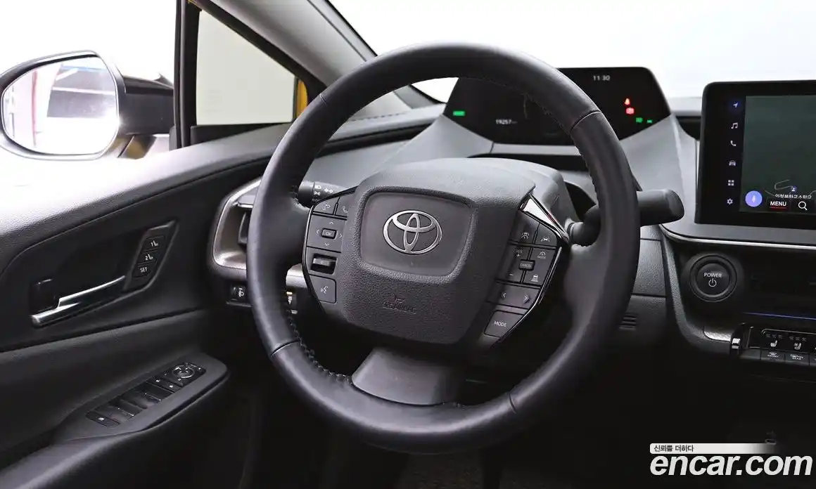 Toyota Prius 2024 2.0 вариатор в Москве № 1405993, фото 16