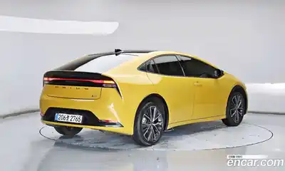 Toyota Prius 2024 2.0 вариатор в Москве № 1405993, миниатюра 3