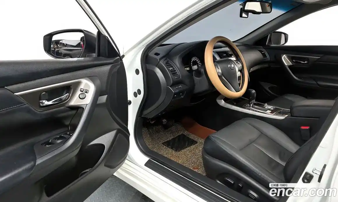 Nissan Altima 2014 2.5 гидро в Москве № 1406454, фото 10