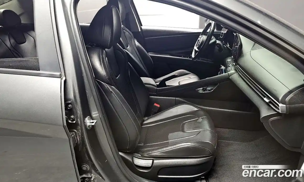 Hyundai Avante 2021 1.6 Автомат в Москве № 1417465, фото 10