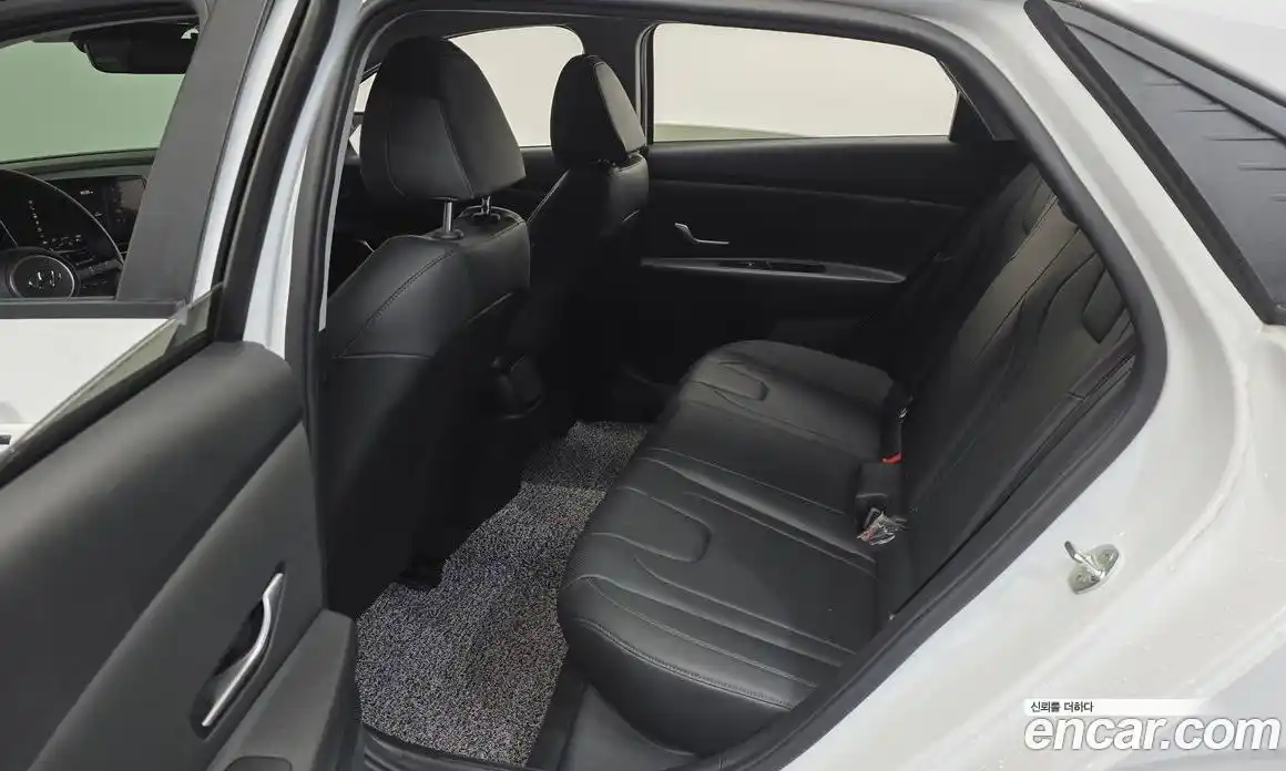 Hyundai Avante 2020 1.6 Автомат в Москве № 1417496, фото 18