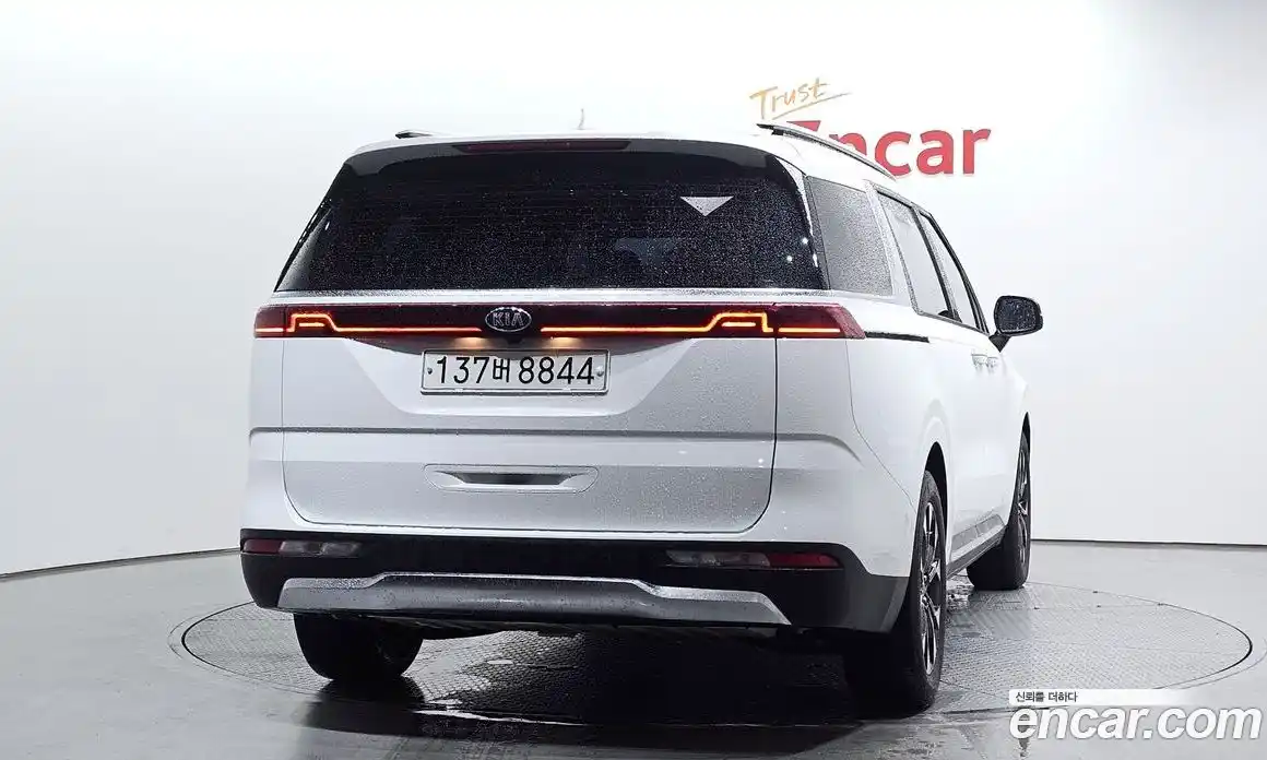 Kia Canival 2021 2.2 гидро в Москве № 1418302, фото 4