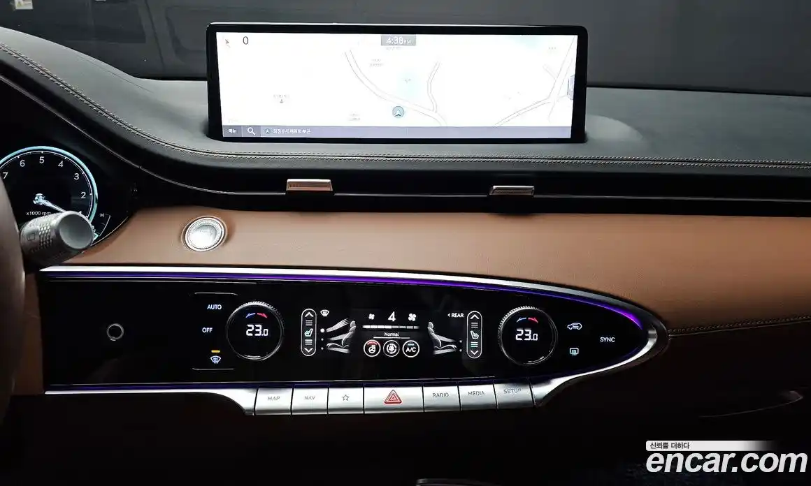 Genesis GV70 2022 2.5 Автомат в Москве № 1418583, фото 14