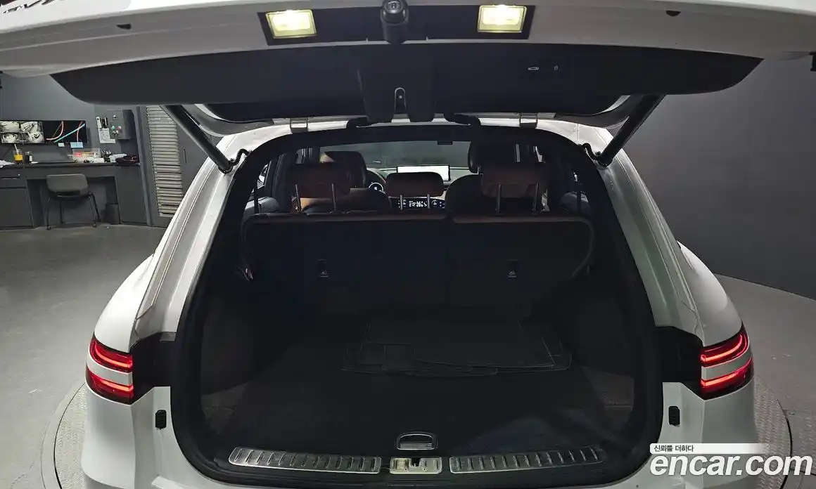 Genesis GV70 2022 2.5 Автомат в Москве № 1418583, фото 20