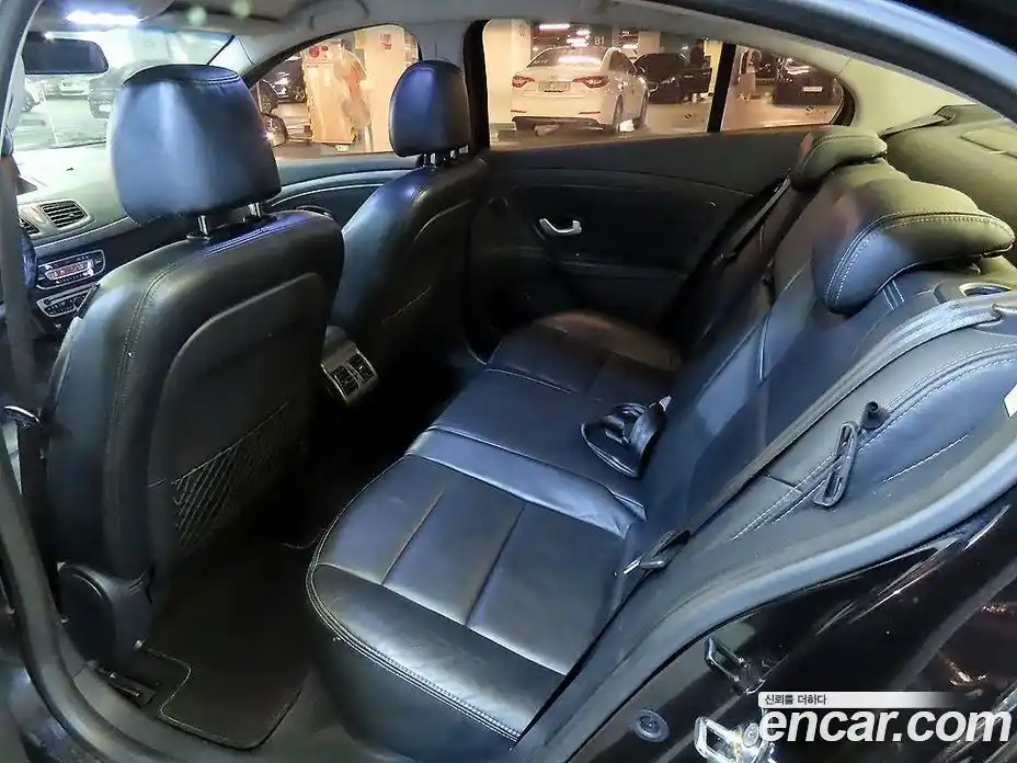 Renault SM3 2009 1.6 гидро в Москве № 1421330, фото 7
