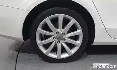 Audi A4 2014 2.0 гидро в Москве № 1422354, миниатюра 5