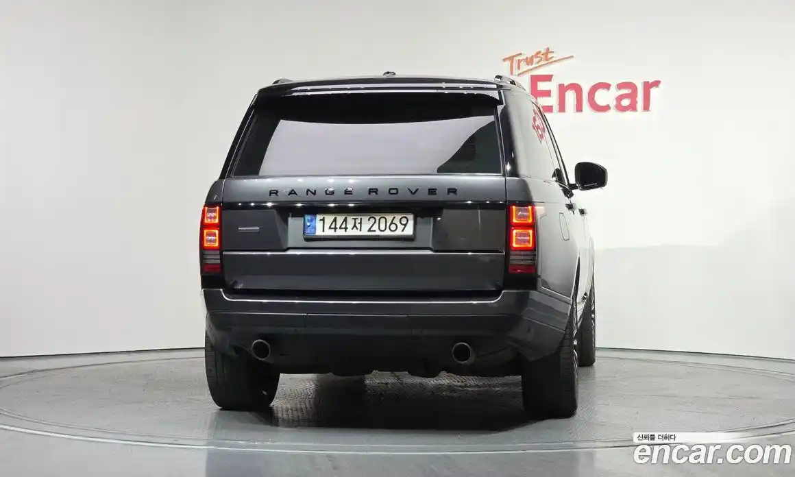 Land Rover Range-Rover 2015 4.4 гидро в Москве № 1423377, фото 4