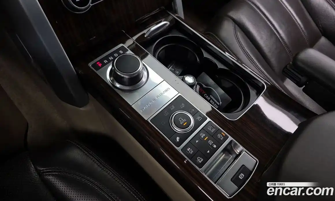 Land Rover Range-Rover 2015 4.4 гидро в Москве № 1423377, фото 9