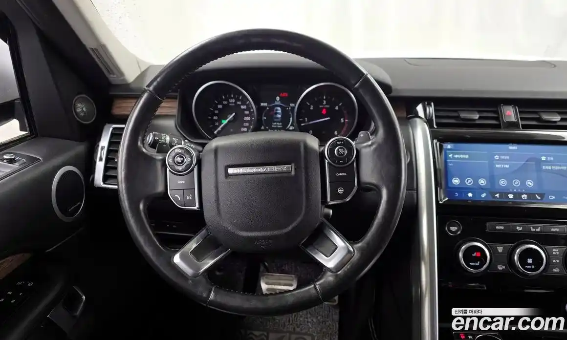 Land Rover Discovery 2017 3.0 гидро в Москве № 1423386, фото 13