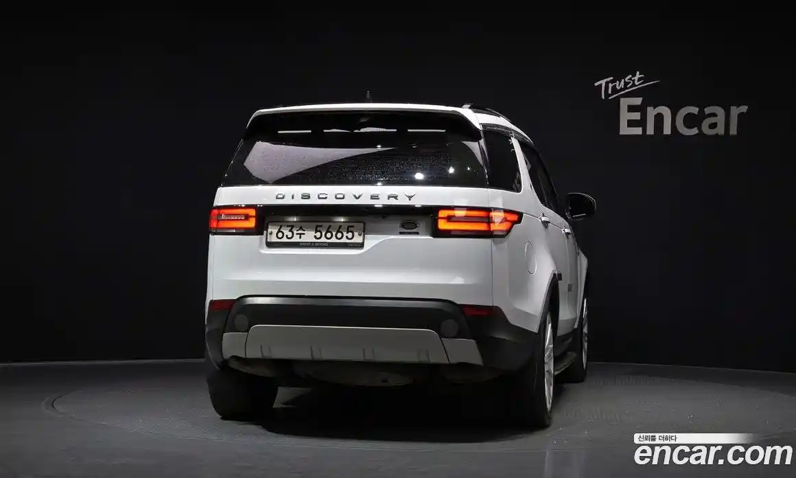Land Rover Discovery 2017 3.0 гидро в Москве № 1423386, фото 4
