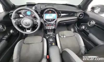 Mini Cooper Convertible 2021 2.0 гидро в Москве № 1423558, миниатюра 7