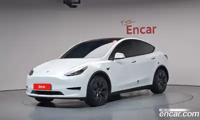 Tesla Model Y, 2024