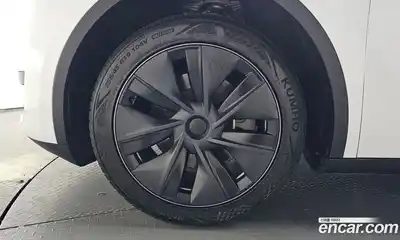 Tesla Model Y 2024 0.2 гидро в Москве № 1423801, миниатюра 5