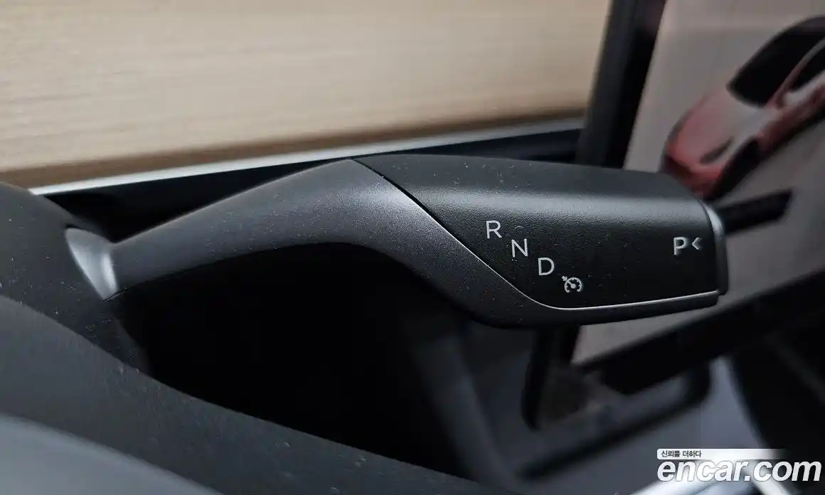 Tesla Model Y 2024 0.2 гидро в Москве № 1423801, фото 9