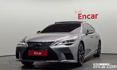 Lexus LS, 2022
