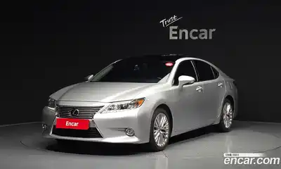 Lexus ES, 2014