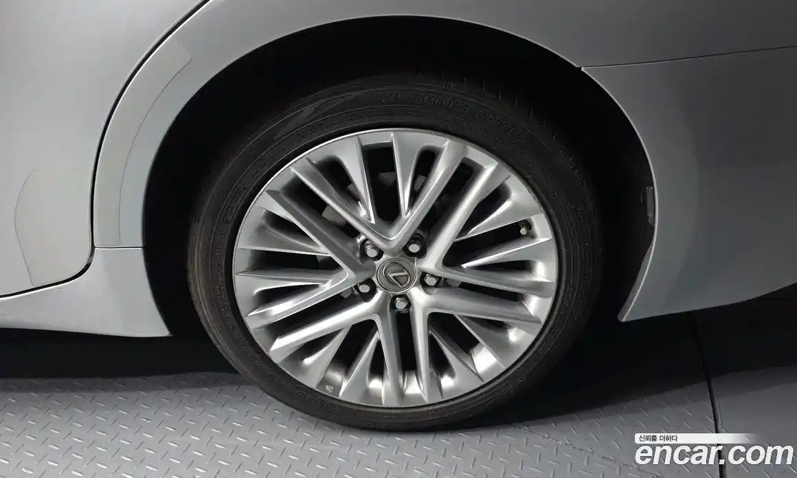 Lexus ES 2014 3.5 гидро в Москве № 1424033, фото 5