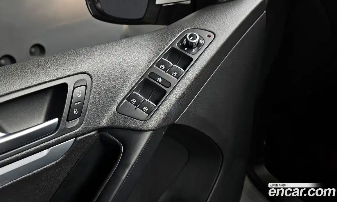 Volkswagen Tiguan 2015 2.0 гидро в Москве № 1424082, фото 13