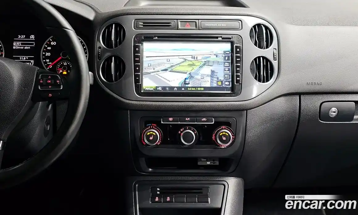 Volkswagen Tiguan 2015 2.0 гидро в Москве № 1424082, фото 16