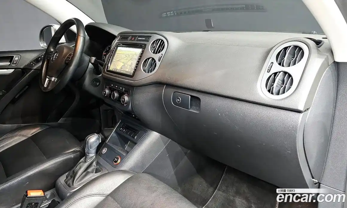 Volkswagen Tiguan 2015 2.0 гидро в Москве № 1424082, фото 20