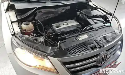 Volkswagen Tiguan 2011 2.0 гидро в Москве № 1424126, миниатюра 6