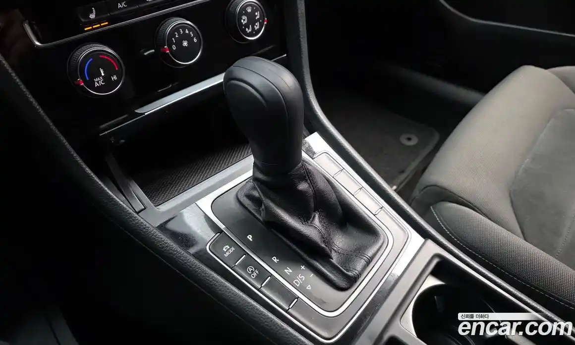 Volkswagen Golf 2013 1.6 гидро в Москве № 1424228, фото 9
