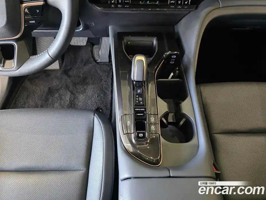 Toyota Crown 2025 2.5 вариатор в Москве № 1424545, фото 9