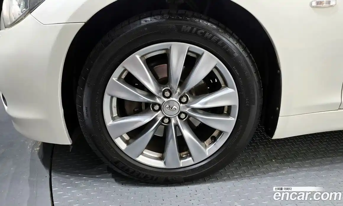 Infiniti M 2013 3.7 гидро в Москве № 1424758, фото 5