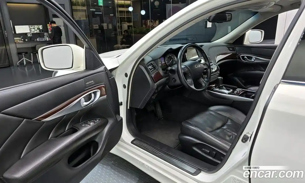 Infiniti M 2013 3.7 гидро в Москве № 1424758, фото 10